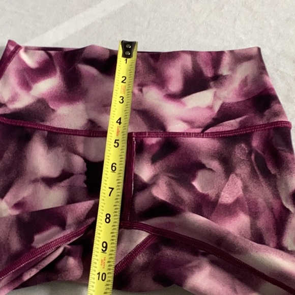 Lululemon leggings - Picture 8 of 10